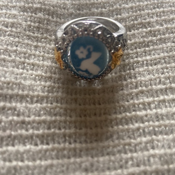 Ring - Picture 3 of 3